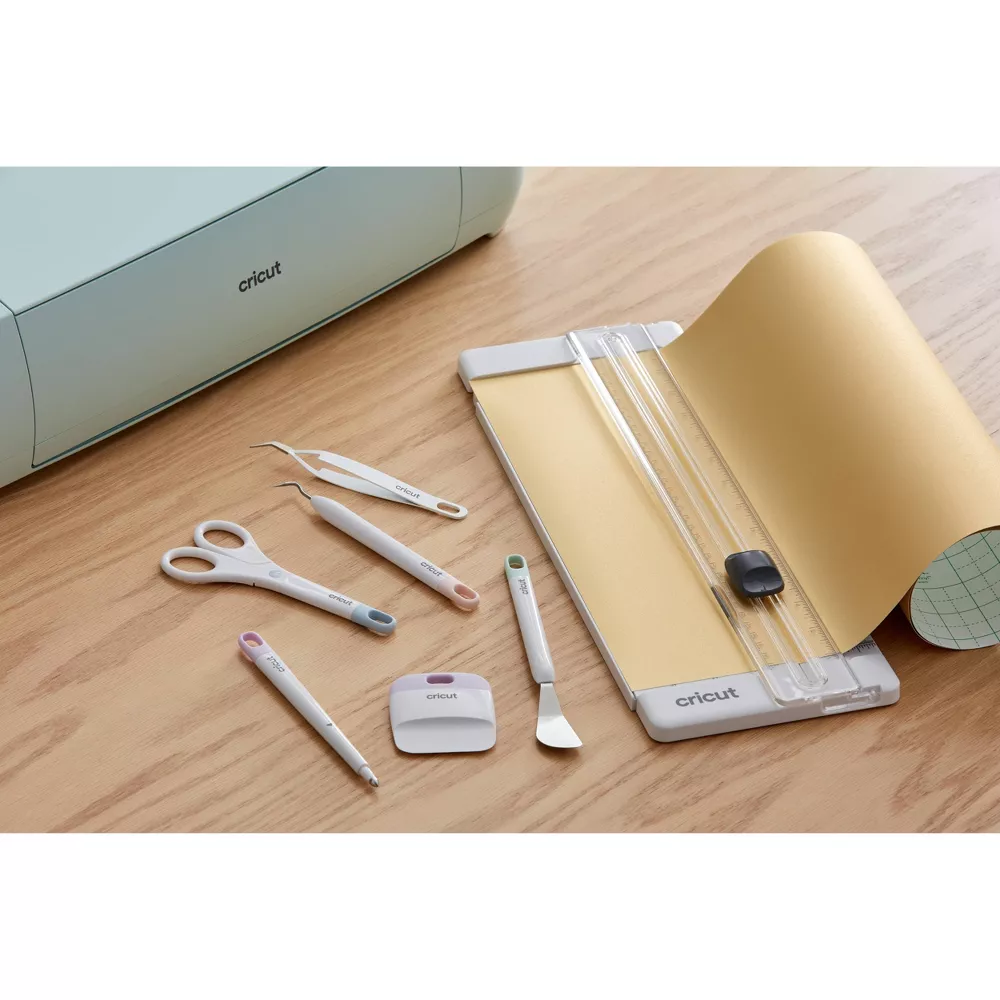 Cricut 13in Essential Tool Set - Image 3